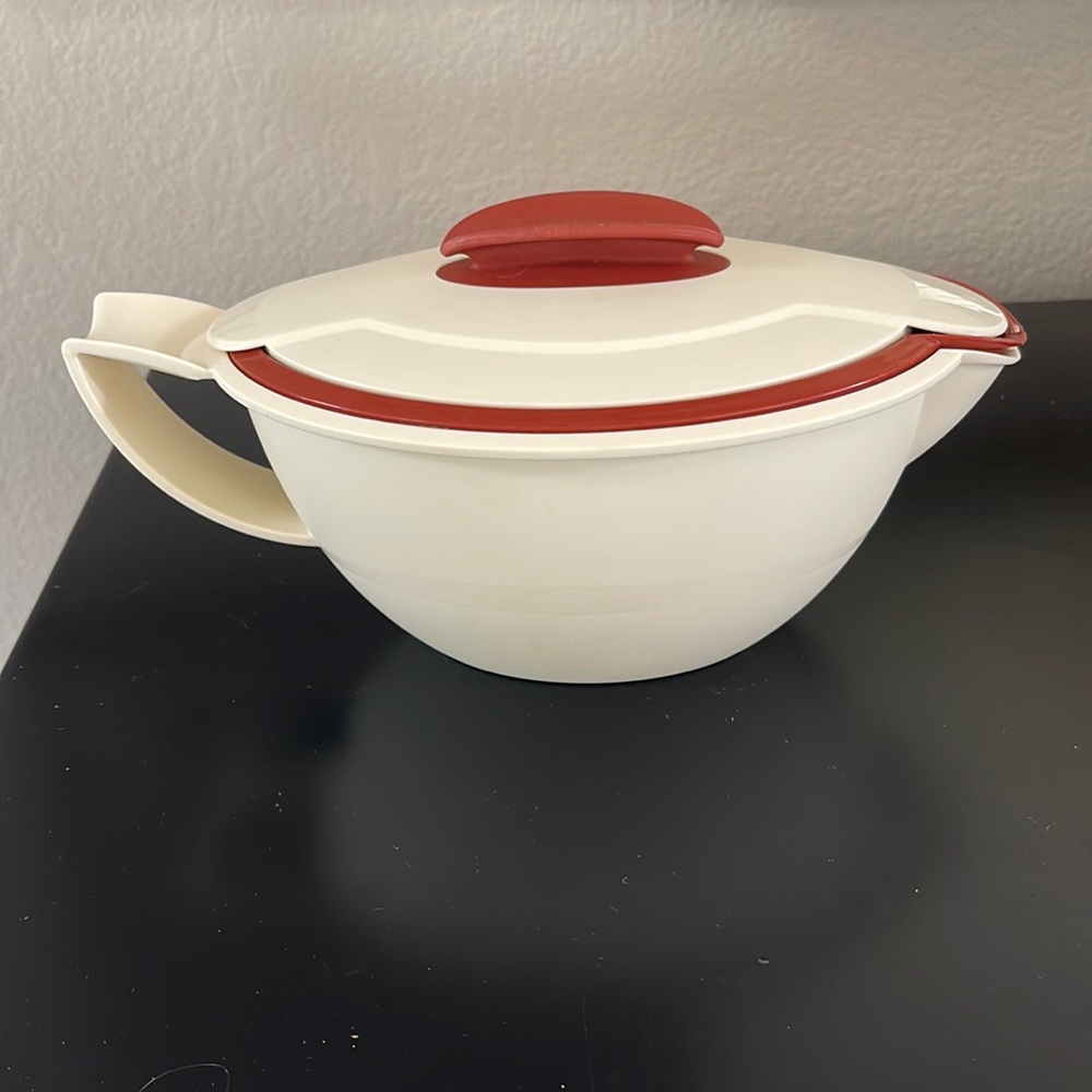 Tupperware Gravy Boat